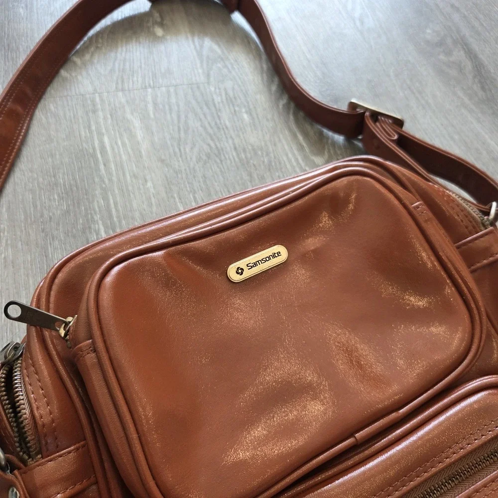 Vintage Restored Samsonite Leather Multi-Pocket Shoulder Travel Bag